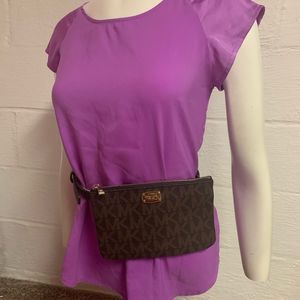 Express blouse, zipper in the back